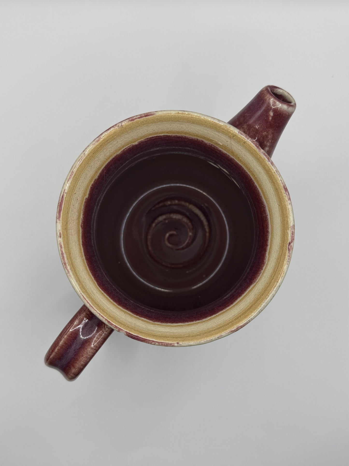 Teekanne mit Muster