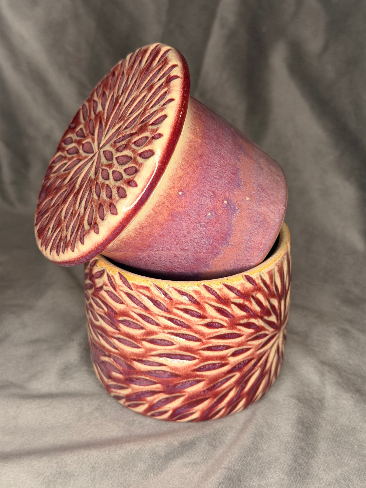 Französische Butterdose klein mit Muster