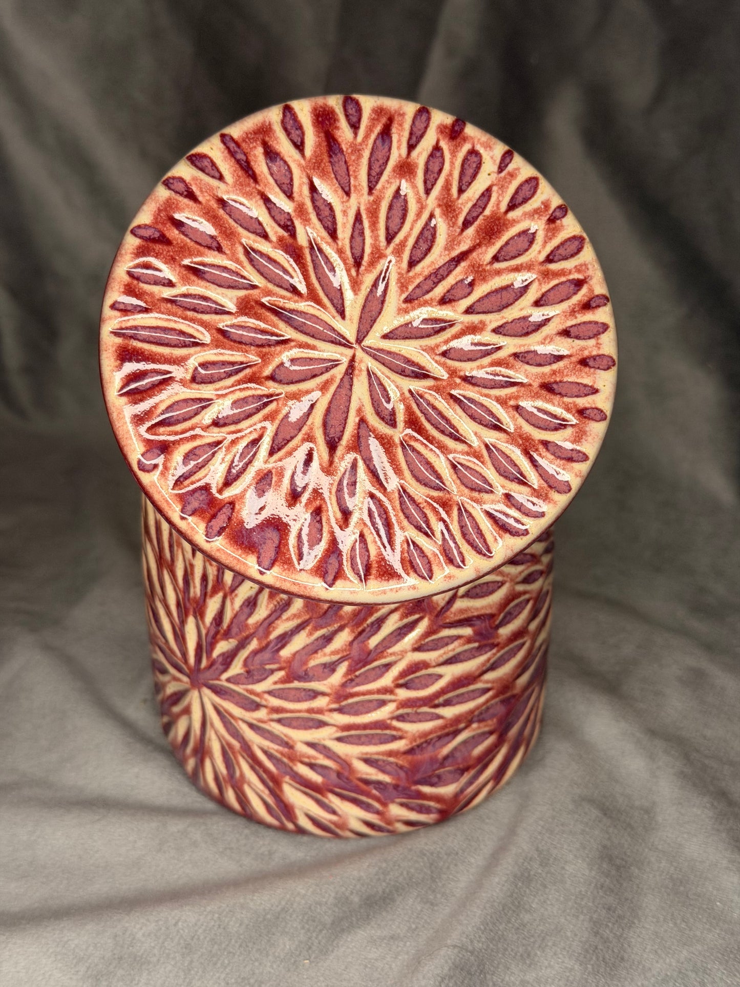 Französische Butterdose klein mit Muster