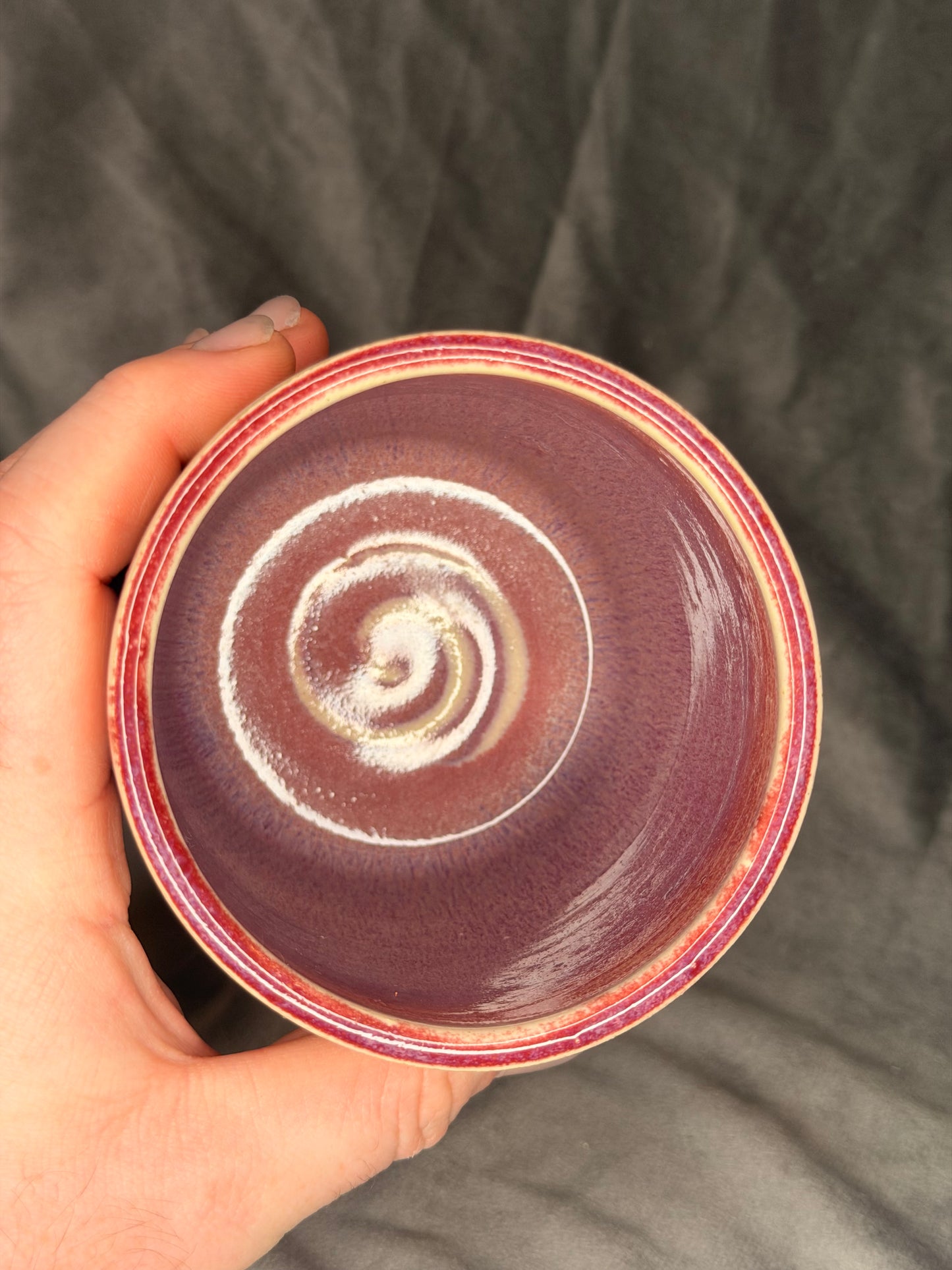 Französische Butterdose mit Herzen